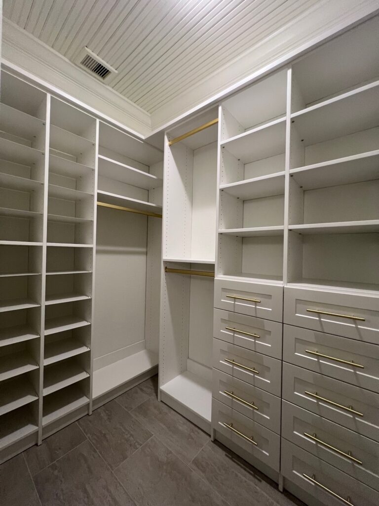 Custom Closet Matte Bras